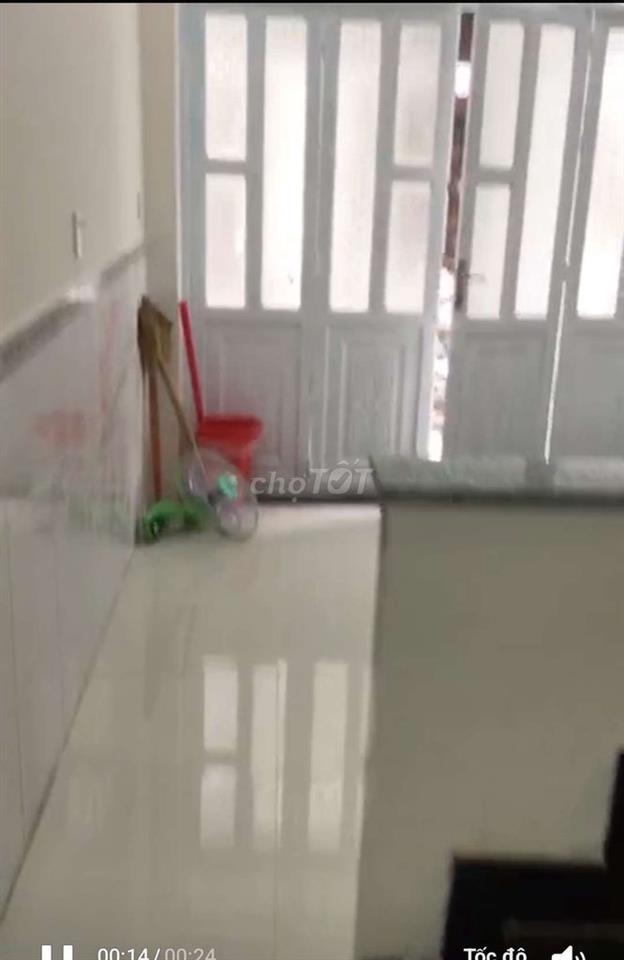 Bán nhà cách QL 13 đang làm 1 căn 6m, gần cầu đúc nhỏ, 1.75ty, 3tang