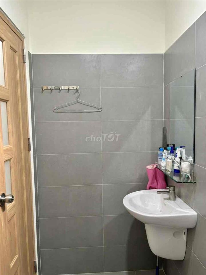 Chính chủ cho thuê căn hộ cao cấp 99 Nguyễn Văn Công. Giá 4,99 triệu