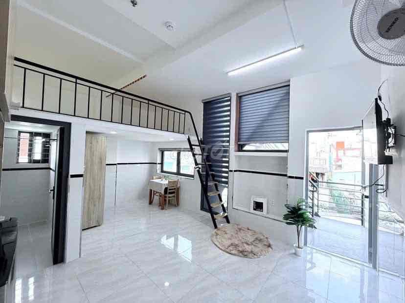 PHÒNG TRỌ CÓ GÁC BANCOL RỘNG HƠN 40M2 GẦN ĐẠI HỌC VĂN LANG