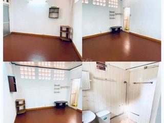 Phòng lớn rộng 30m2