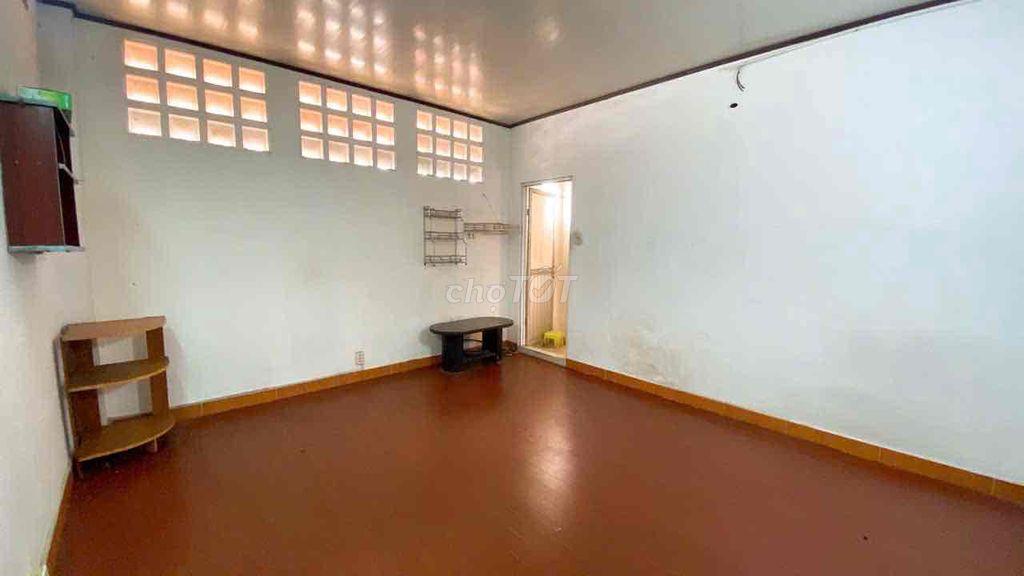 Phòng lớn rộng 30m2