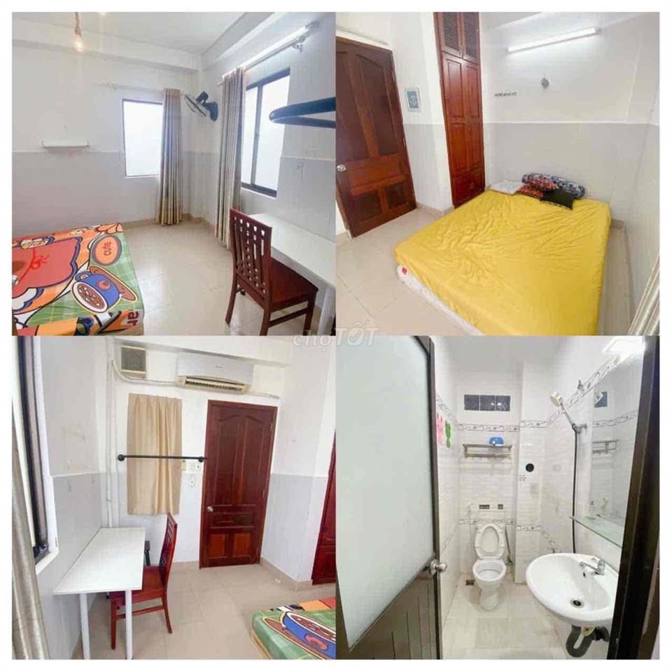 Phòng cửa sổ trời giá rẻ