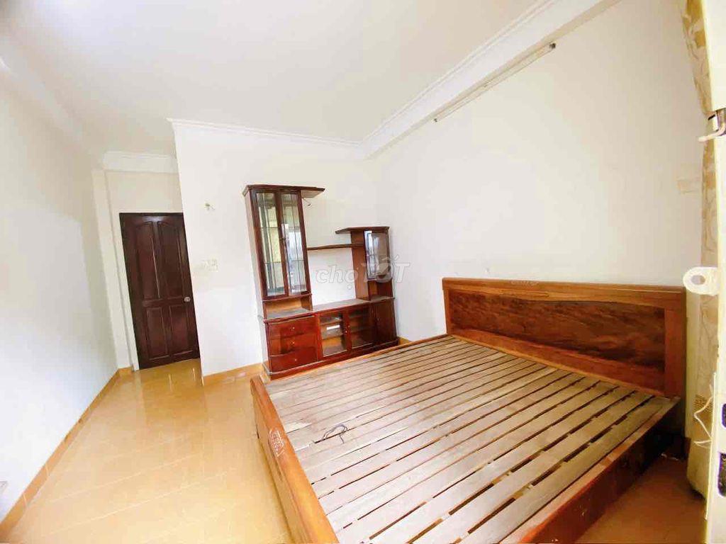 Phòng có ban công giá rẻ 3tr5