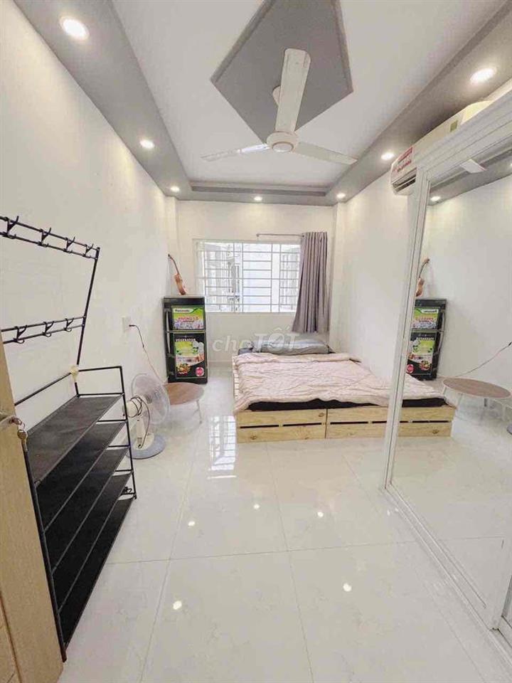 Phòng cửa sổ trời đẹp