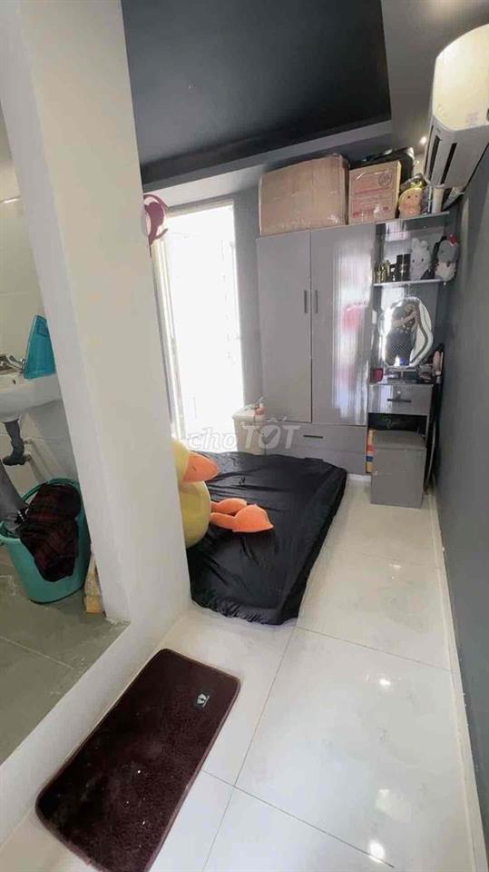 Phòng ban công tách bếp giá rẻ