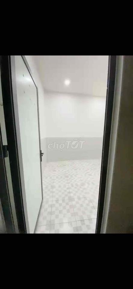 Phòng mới giá rẻ có cửa sổ wc chung