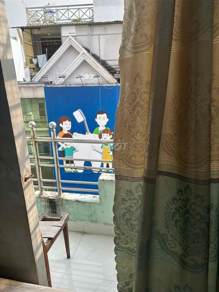 Phòng sạch -ngay Công viên PN-đầy đủ tiện nghi có ban công