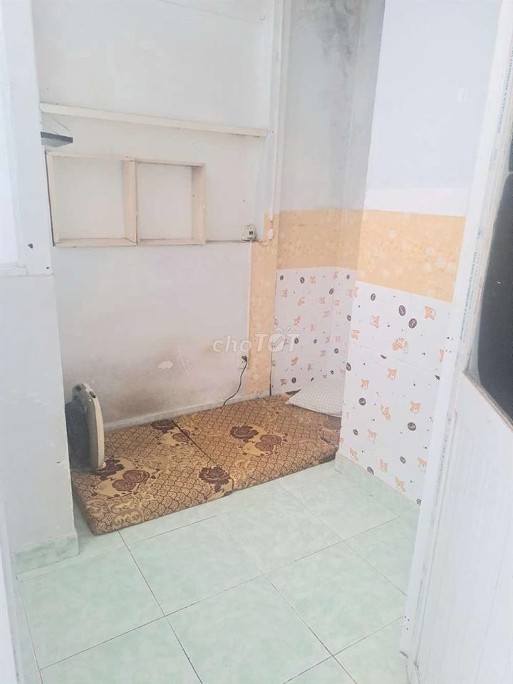 phòng nhỏ có wc riêng,máy giặt, giờ tự do 217/7A Bùi Đình Túy