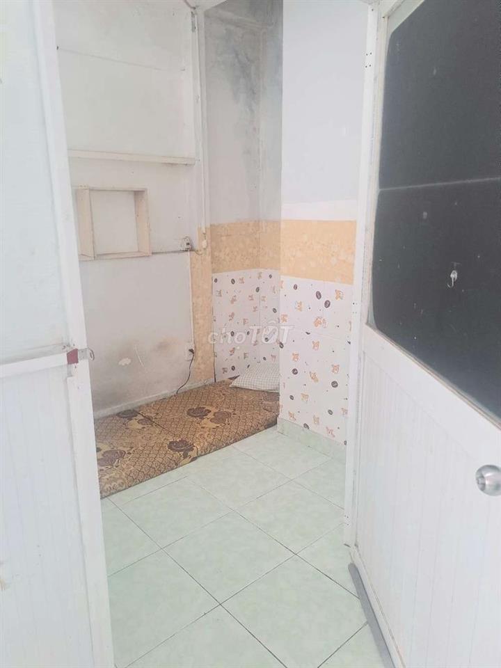 phòng nhỏ có wc riêng,máy giặt, giờ tự do 217/7A Bùi Đình Túy