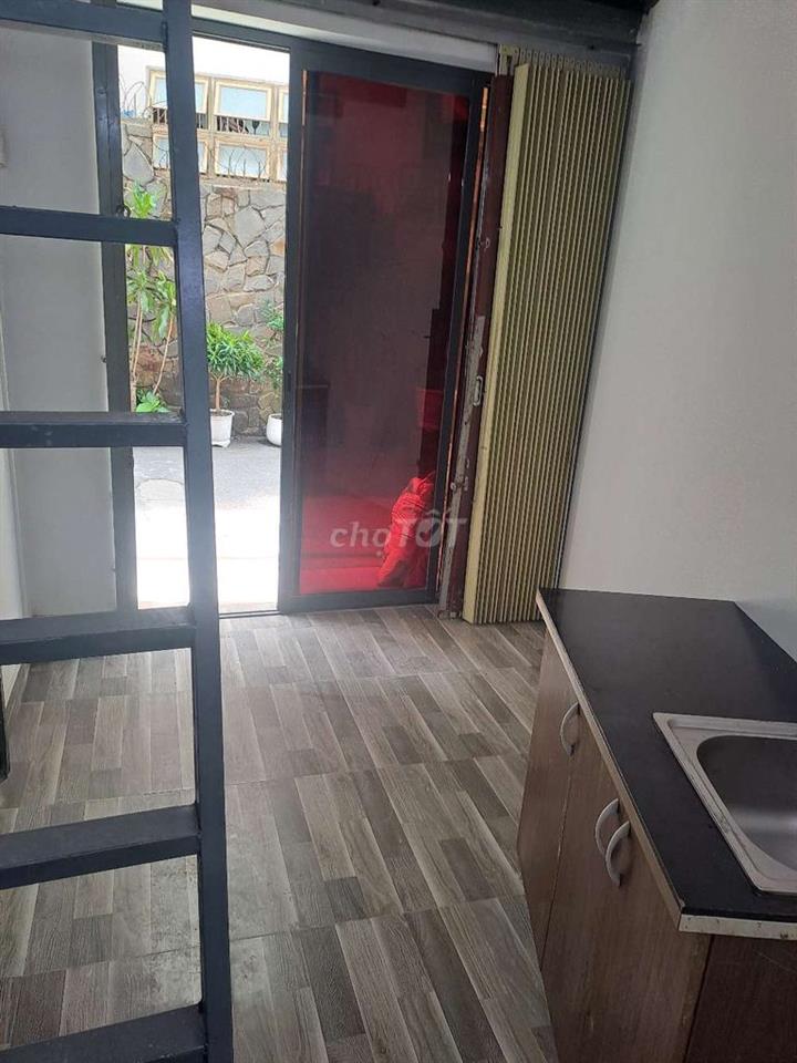 Nhà nhỏ riêng biệt như hình,có gác,hxh,482/62H Lê Quang Định