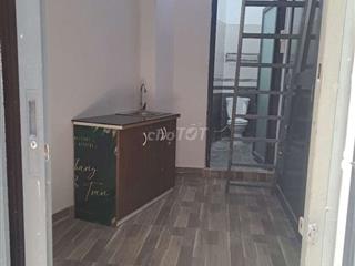 Nhà nhỏ riêng biệt như hình,có gác,hxh,482/62H Lê Quang Định