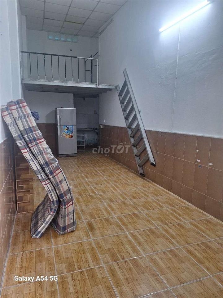 Riêng biệt như nhà nguyên căn DTSD 36m² trệt gác sân chung để xe vô tư