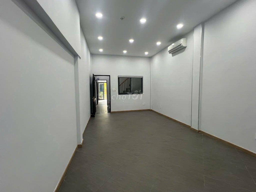 Cho thuê nhà MT Võ Văn Tần Q3 - 210m² - 80 triệu - có thương lượng