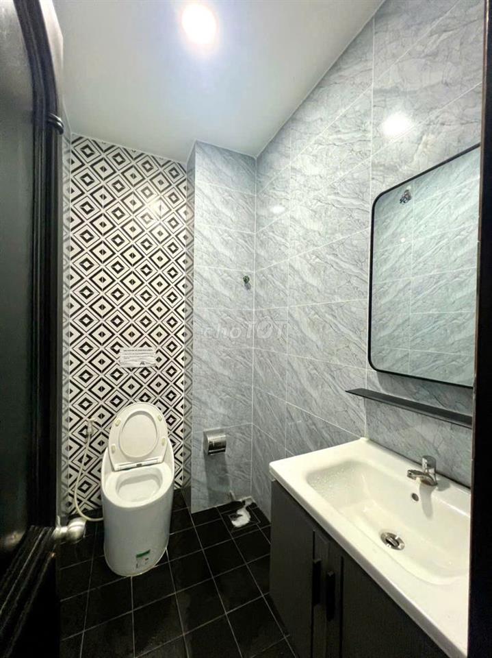 Cho thuê nhà MT Võ Văn Tần Q3 - 210m² - 80 triệu - có thương lượng