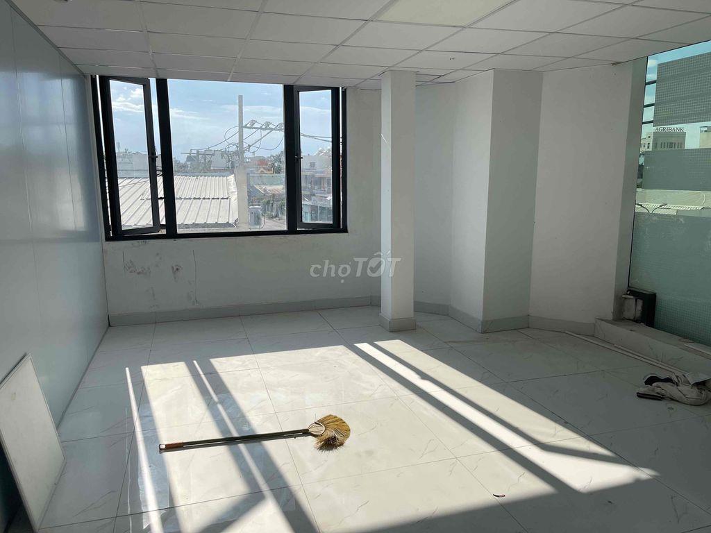 Phòng siêu đẹp, siêu rộng, gió lồng lộng như gió biển