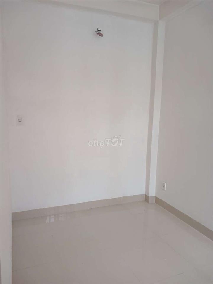 Phòng trọ 12 m2 đường Phan Văn Trị, P.Bình Thạnh