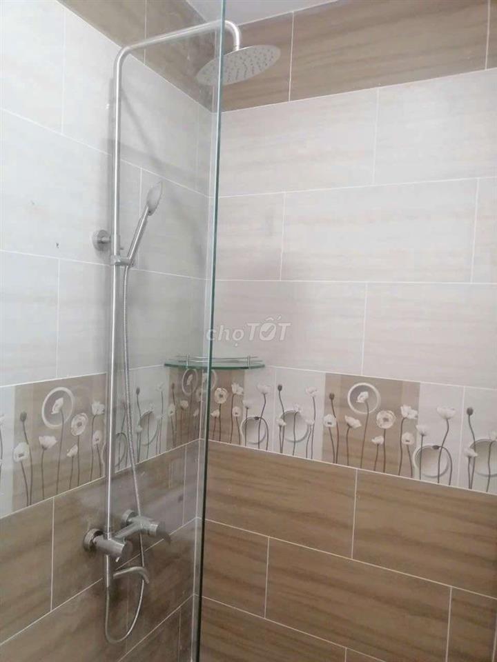 chỉ 22 triệu- Nhà nguyên căn(1 trệt+ 3 lầu+ 1 sân t) Trung Tâm- Q.1
