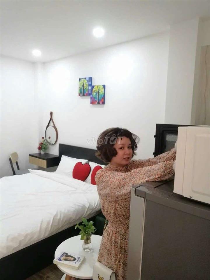 chỉ 22 triệu- Nhà nguyên căn(1 trệt+ 3 lầu+ 1 sân t) Trung Tâm- Q.1