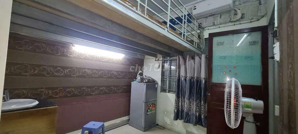 Phòng riêng biệt có gác hẻm oto gần chợ Thị Nghè,Q1