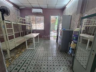 Phòng nội thất đầy đủ hẻm oto gần Q1