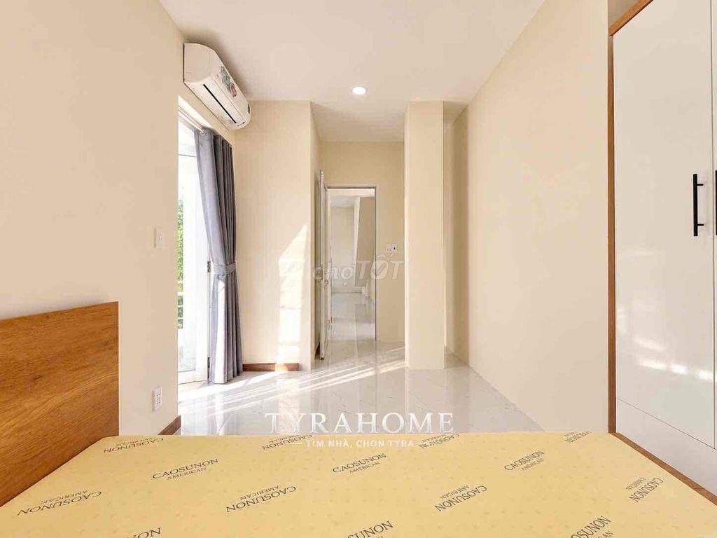 Penthouse 2PN 100m² Bạch Đằng Tân Bình | Ban Công Lớn | Gần Sân Ba