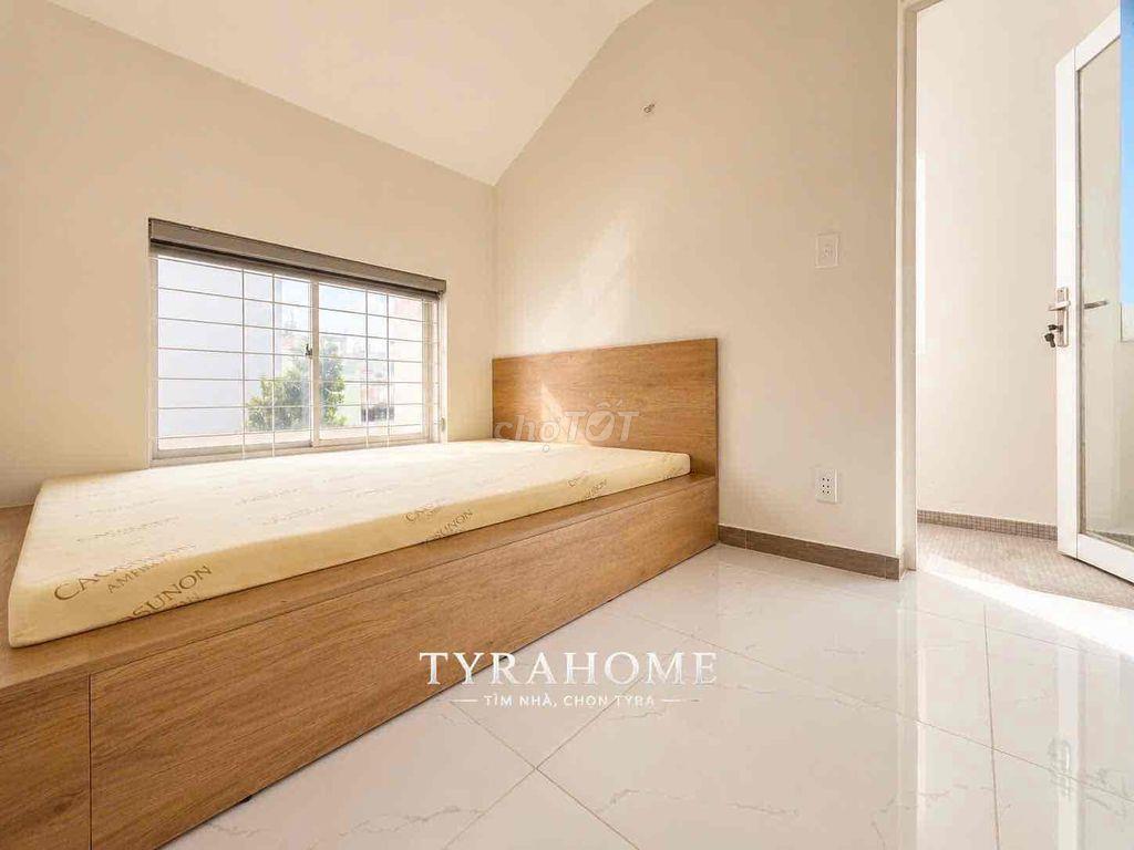 Penthouse 2PN 100m² Bạch Đằng Tân Bình | Ban Công Lớn | Gần Sân Ba