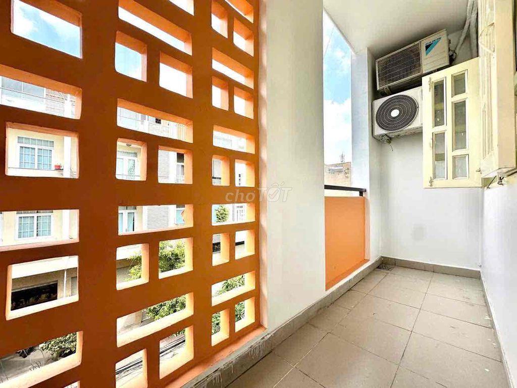 Duplex Ban Công 40m2 Bình Thạnh – Full Nội Thất – Ở 3 Người 3 Xe – 5tr