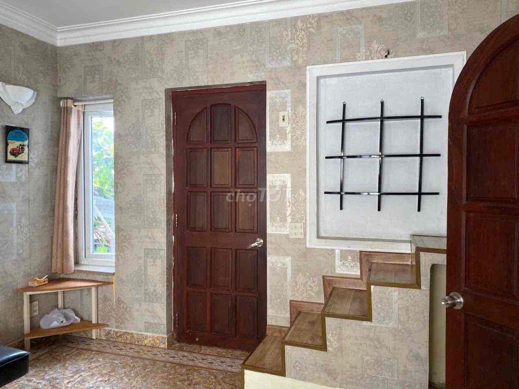 Phòng cao cấp đầy đủ nội thất