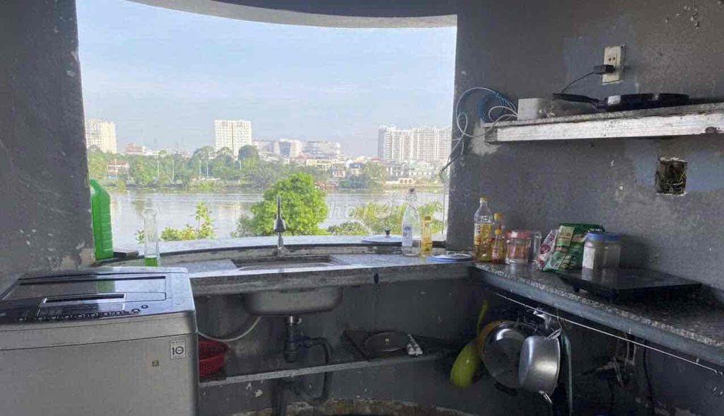 Phòng cao cấp đầy đủ nội thất