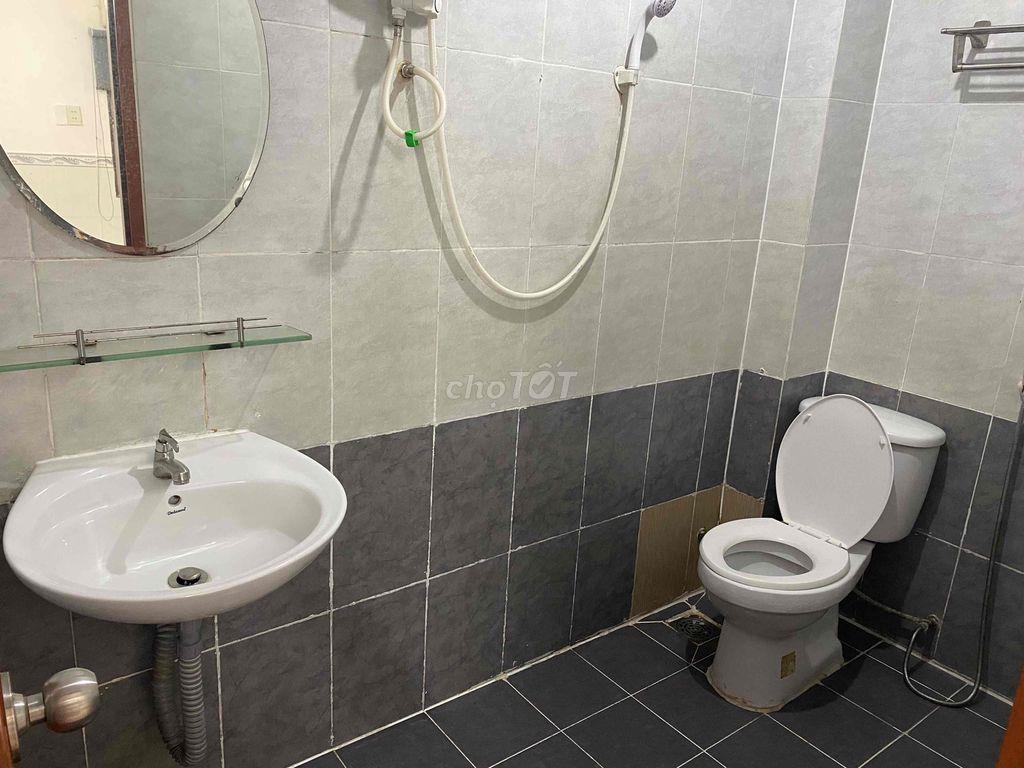 studio full nội thất ban công trung tâm phú nhuận