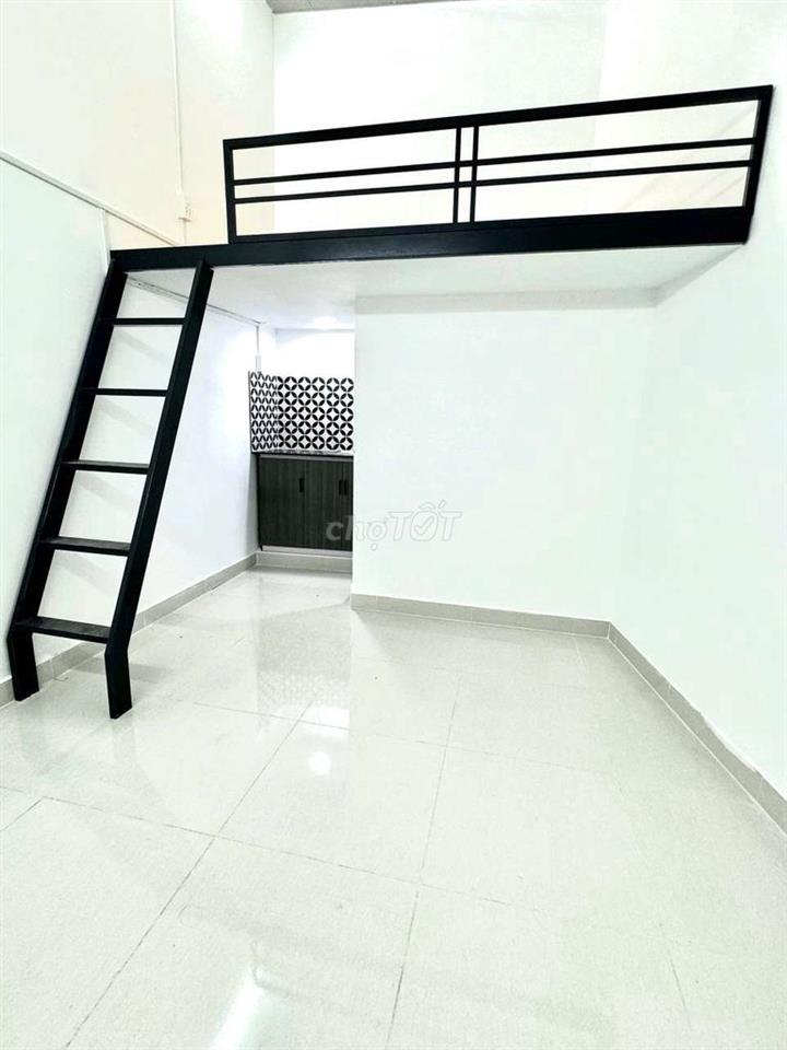 🔥 Gác Cao Có Máy Lạnh Chỉ 3.7 Triệu - Gần Văn Lang, HUTECH