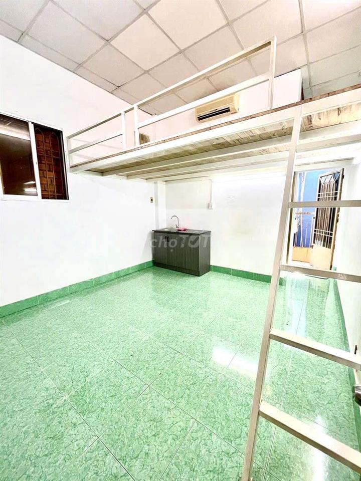 Gác Ban Công Riêng Chỉ 4,2 Triệu - Lê Quang Định Bình Thạnh