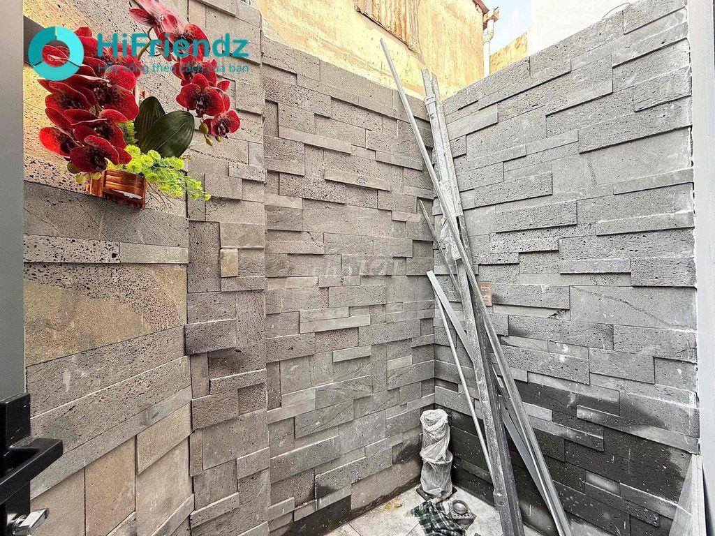 Duplex cao cấp hiện đại - có sân sau