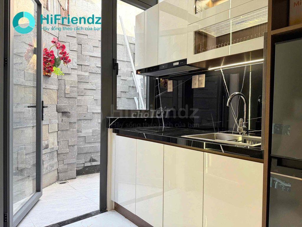 Duplex cao cấp hiện đại - có sân sau