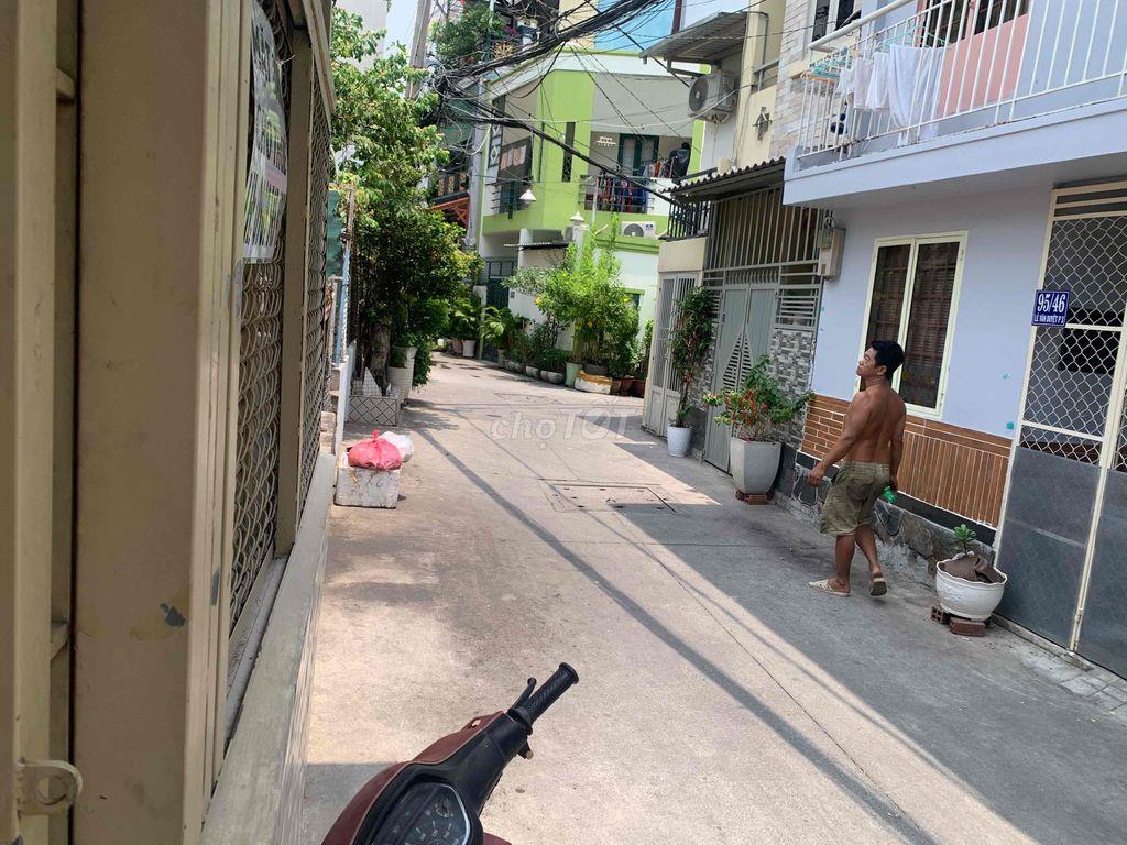 ĐẦU THÁNG 9 TRỐNG PHÒNG 3500