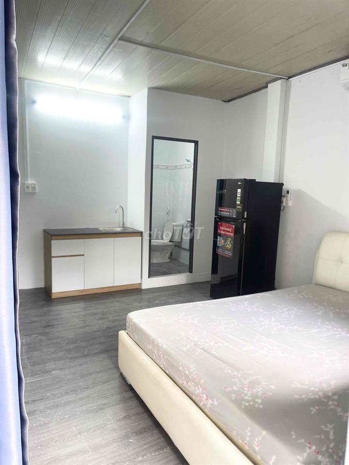 STUDIO FULL NỘI THẤT ĐẦU THÁNG 9 TRỐNG