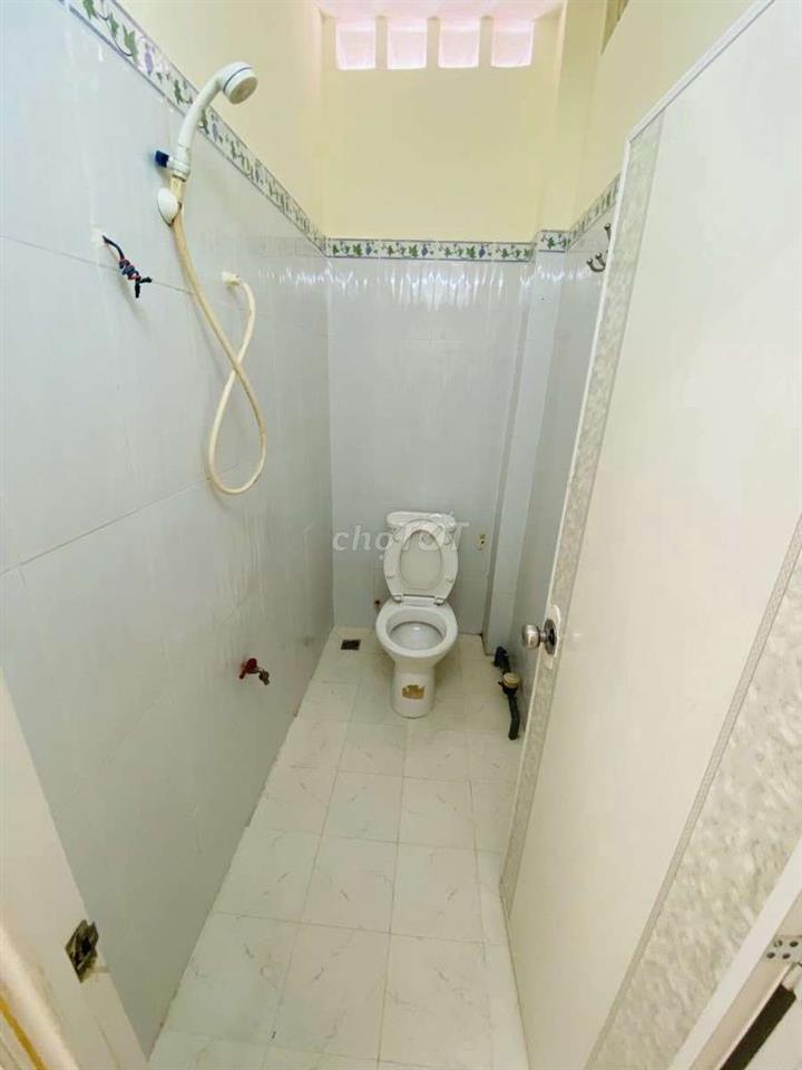 PHÒNG GẦN HUTECH, D1, D2 GIÁ 3.5 ĐẾN 4.3 TR