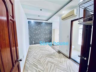 căn hộ 1 phòng ngủ rộng tách bếp full tiện nghi cửa sổ trời phòng lớn