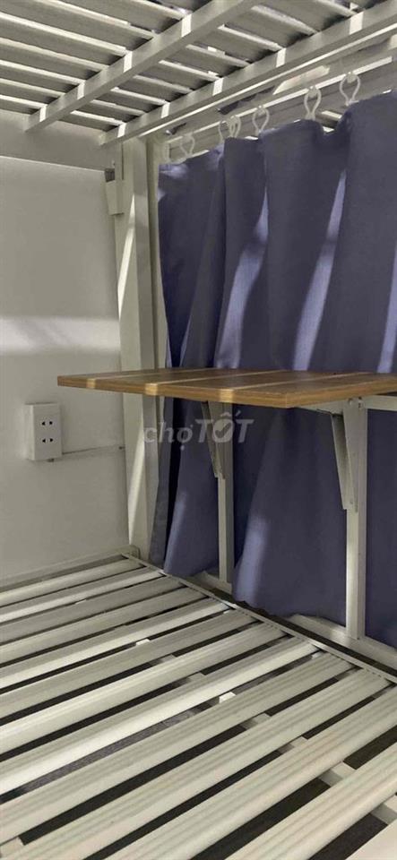 ký túc xá mới khai trương đi bộ qua trường đại học nhận giữ giường