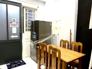 giường tầng cao cấp ngay Hutech, Máy Lạnh, giờ tự do