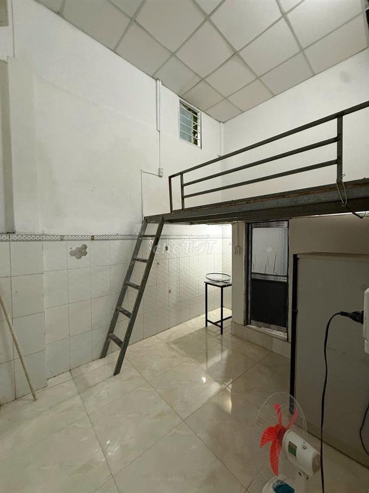 PHÒNG TRỌ GÒ VẤP - GẦN VĂN LANG, IUH ( CÓ TỦ LẠNH, MÁY LẠNH )
