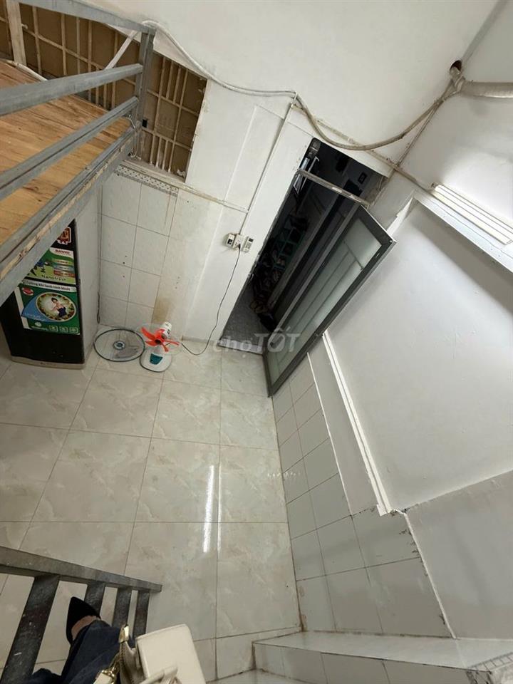 PHÒNG TRỌ GÒ VẤP - GẦN VĂN LANG, IUH ( CÓ TỦ LẠNH, MÁY LẠNH )