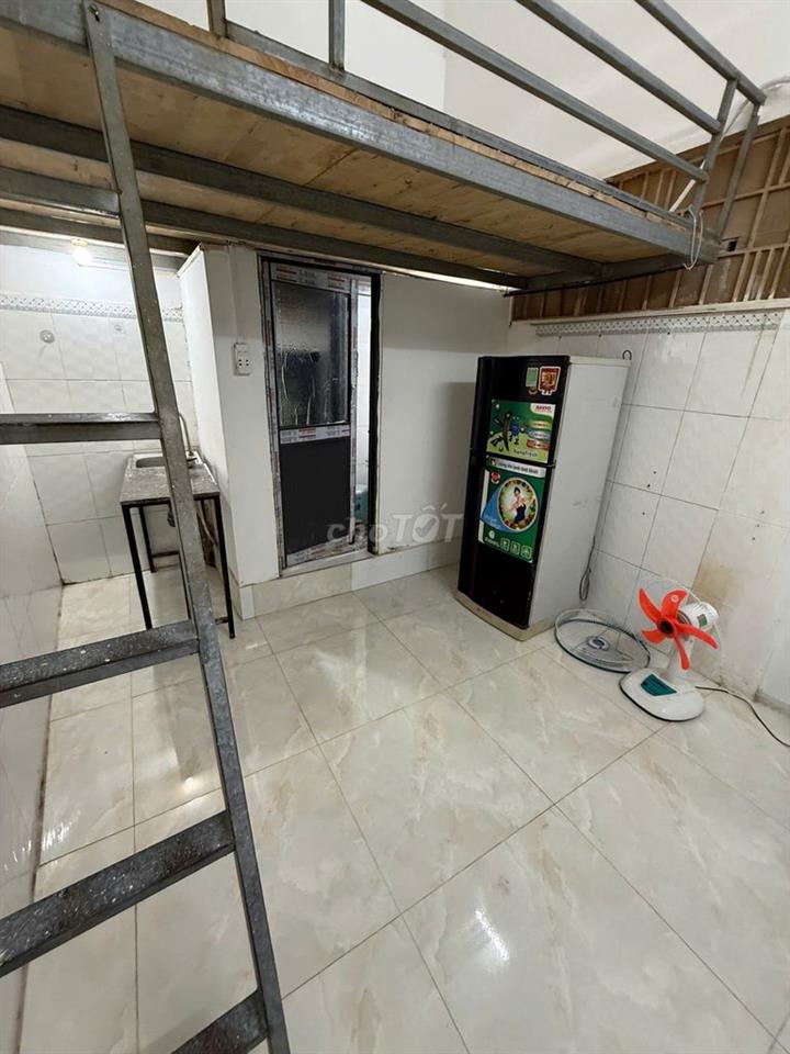 PHÒNG TRỌ GÒ VẤP - GẦN VĂN LANG, IUH ( CÓ TỦ LẠNH, MÁY LẠNH )