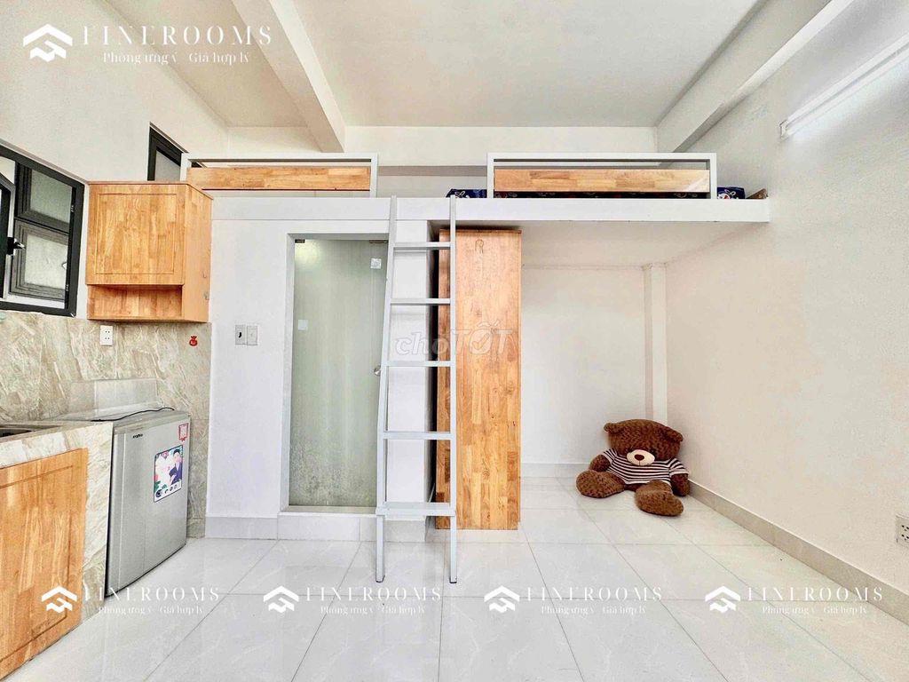 PHÒNG GÁC THANG MÁY CỬA SỔ TRỜI LỚN FULL NỘI THẤT