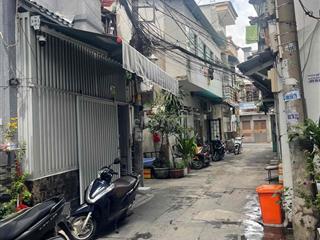 Phòng Ban công Nguyễn Thượng Hiền Bình Thạnh