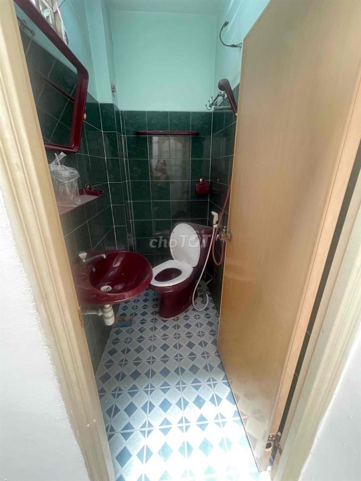 Phòng Ban công Nguyễn Thượng Hiền Bình Thạnh