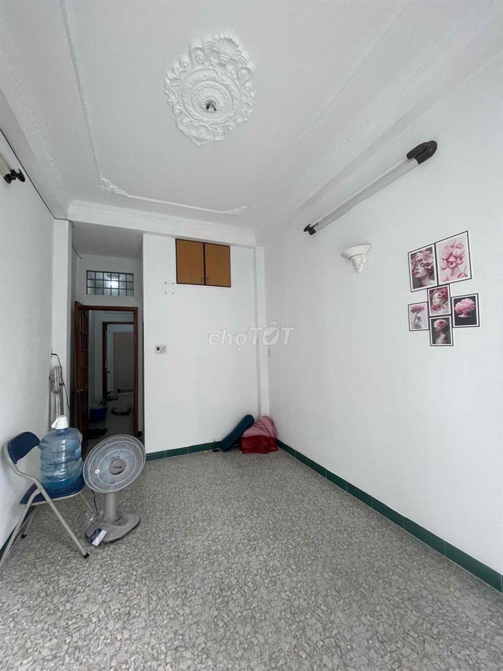 Phòng ban công 181 Nguyễn Thượng Hiền Bình Thạnh