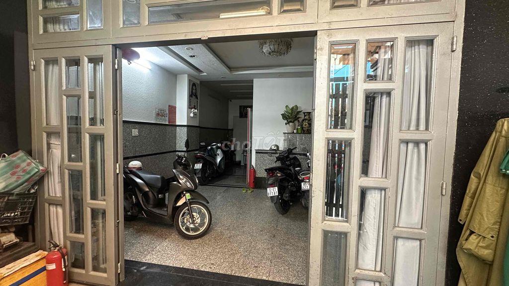 Cho thuê phòng trọ Bình Thạnh, gần Hutech