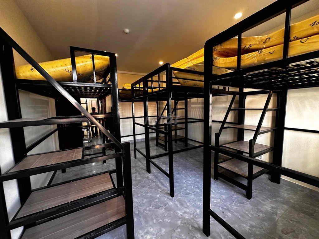 🔥 Giường Dorm 2TR8 Bao tất cả Chi Phí – Sát HUTECH, HIU, UEF