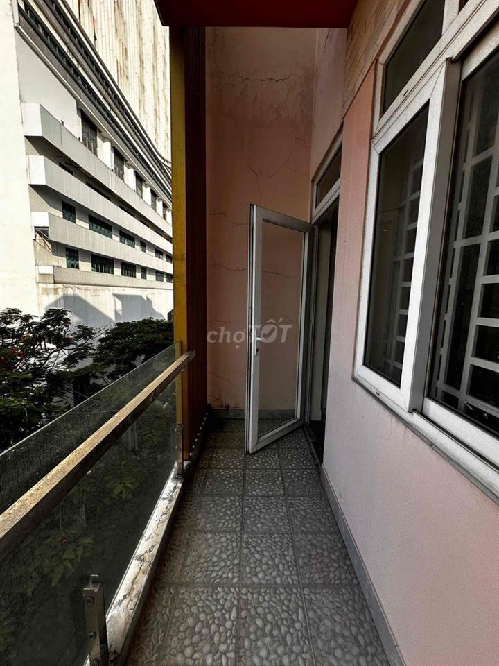 🔥 Giường Dorm 2TR8 Bao tất cả Chi Phí – Sát HUTECH, HIU, UEF